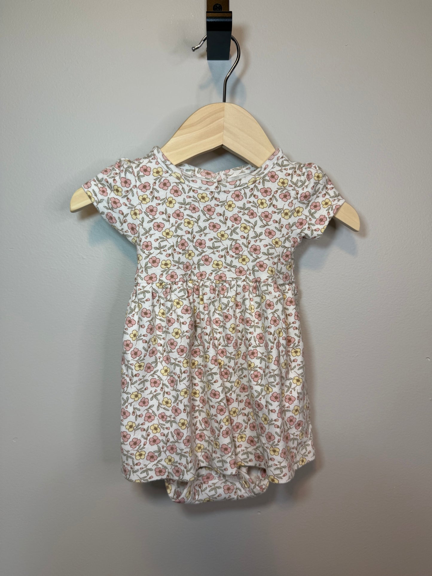 3-6m Carter���������������������������s Child of Mine dress